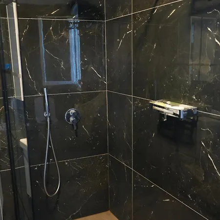 Lovely 2 Bedrooms 100m From The Golem (Tirana)