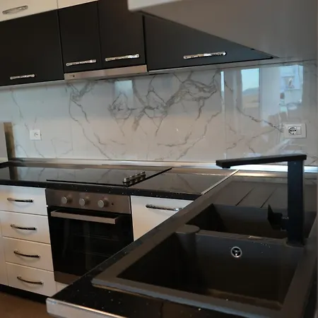 Lovely 2 Bedrooms 100m From The Appartamento *