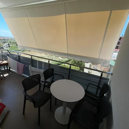 Appartamento Lovely 2 Bedrooms 100m From The *